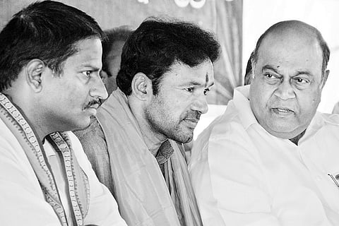 Additional power connections to attract higher charges