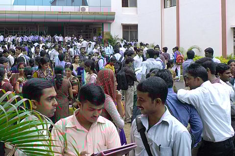 10 Jobs which Involve No Actual Work