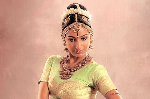 The call of the anklet bells