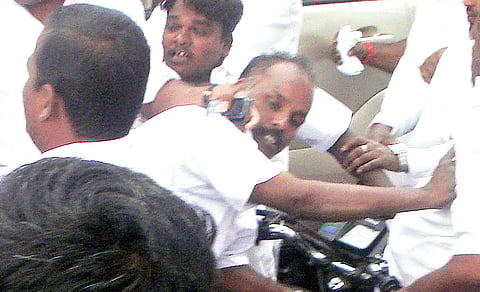 DMK internal strife in the open as Nehru-Selvaraj supporters clash