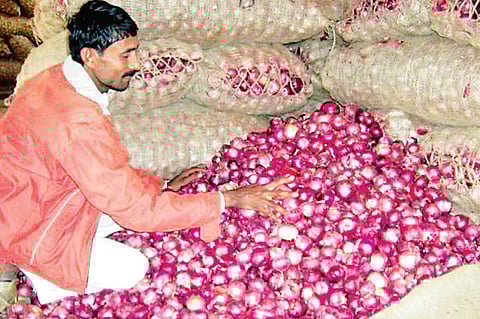 Onion prices soar, likely to touch Rs 100 due to U-stir