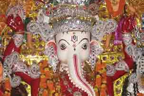 Jatni wears a bridal look for 11-day festivity of Ganesh Puja
