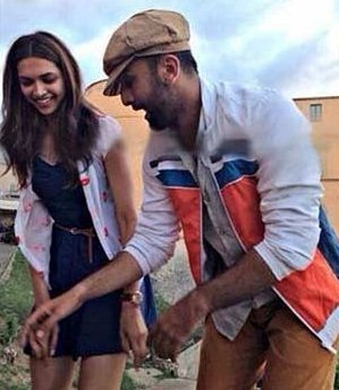 Ranbir Kapoor, Deepika Padukone Dance on Sets of 'Tamasha'
