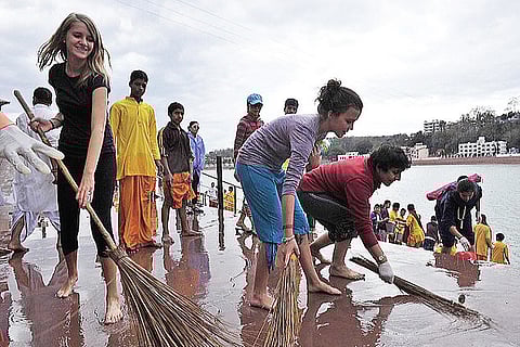 Strong Currents of NRI Support Flow into NaMo’s Mission Ganga