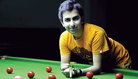 Indian ace Pankaj Advani along with other Indian cueists advanced into the pre-quarterfinals of the ongoing Seaways IBSF World Snooker Championship.