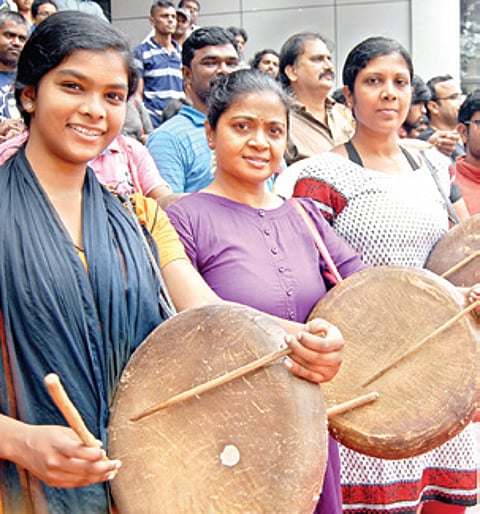 Parai Isai Beats the Death Knell off Bias