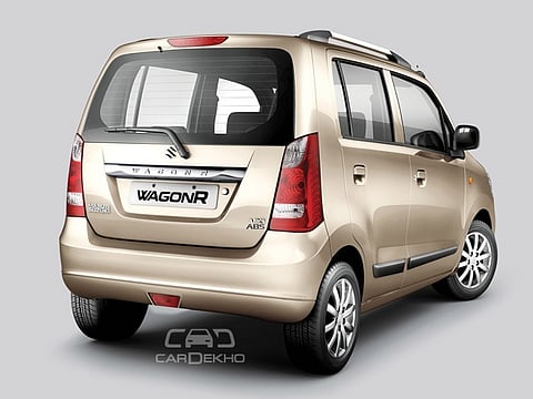Maruti has announced cash benefits of up to INR 55,000 on its small car Alto 800 and the blue eyed boy Wagon R. Cardekho.com