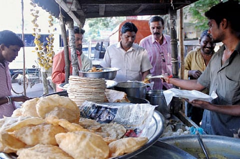 Steer Clear of Roadside Food this Season