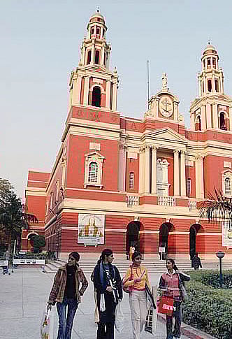 Christians Seek Kejriwal to Bear the Cross in Delhi