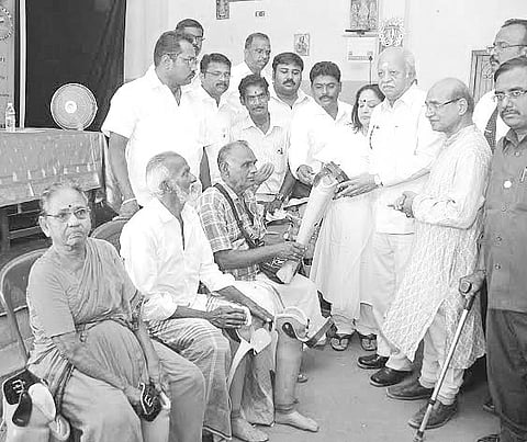 Free Artificial Limbs Distributed