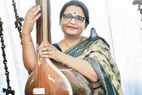 Setting the pitch, the Shruti way