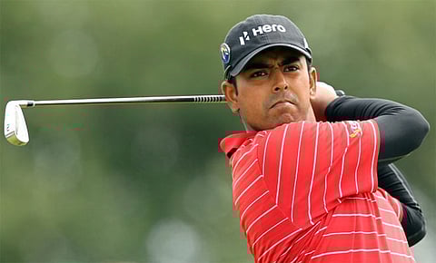 Lahiri hangs in despite sketchy putting