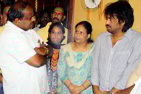 Bangarappa's Wife Dies