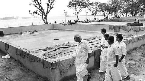 GCDA' s Laser Project Heading for Stormy Climax