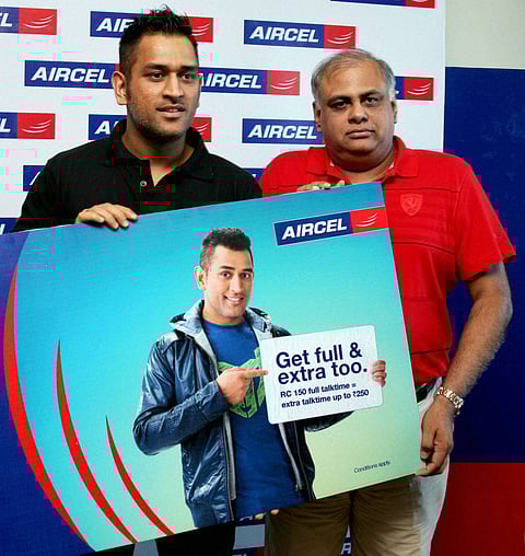 Dhoni Launches Aircel's New Product