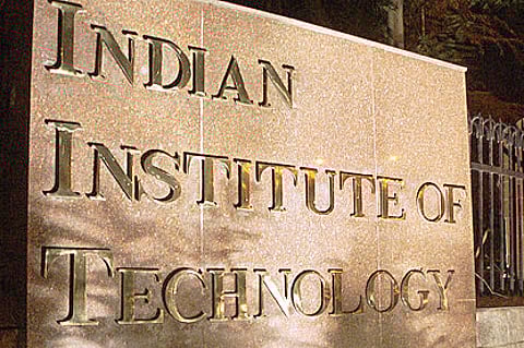 IIT JEE(Advanced) Results Out, Satvat From MP Tops