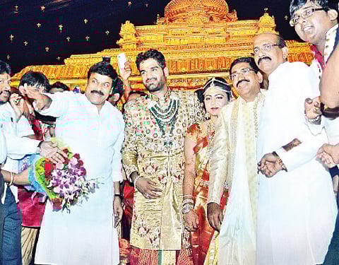 Pomp Marks Wedding of Ministers' Scions