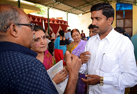 SVK Layout Residents Pour Out Woes on Bad Roads, Poor Garbage Disposal