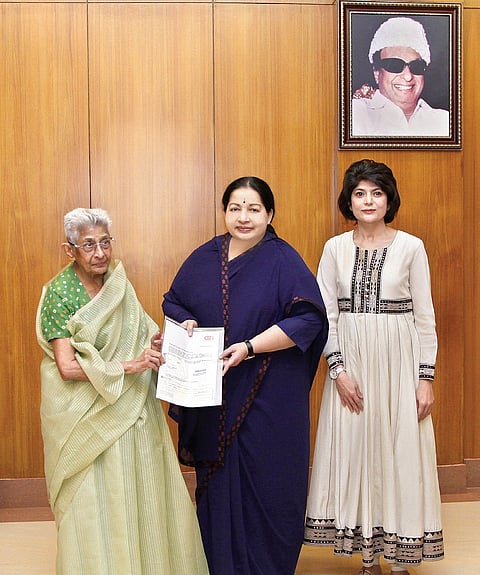 Biz Honchos Chip in for the Flood-hit