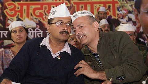 Kejriwal Must Not Play Cat and Mouse Over Lokpal