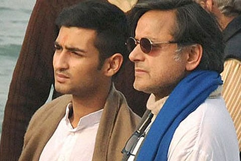 Shiv Quizzed in Sunanda Murder Case