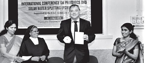 Meet on Photonics and Solar Water Splitting Held