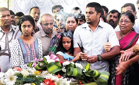 Hundreds Bid Farewell to Prabha