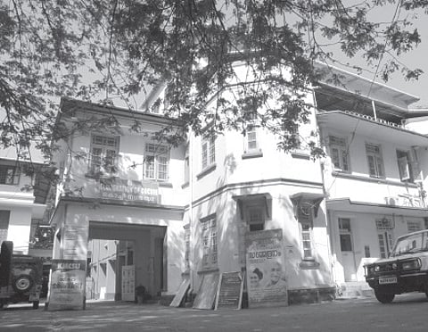 Mayor on a Signing Spree at Fiscal-end