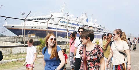 Semester at Sea: Floating Varsity Drops Anchor in Kochi Waters