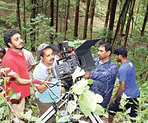 Capturing Rhaatee in Digital Frames