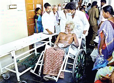Elderly Man on Road Finally Moved to Hospital