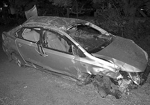 Three Docs Killed, As Car Capsizes Near Tindivanam