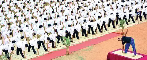 5,000 NCC cadets Perform Asanas