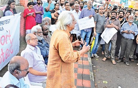 FTII Alumni too Seek Chauhan's Removal