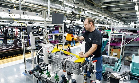 Government Asks Ambassadors to Woo Global Manufacturers