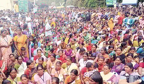Munnar Standoff Continues as Kanan Devan Labourers Stand by Demands