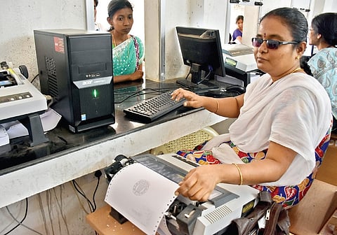 Helen Keller of Kovai Fights all Odds, Becomes Miracle worker