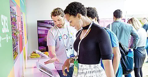 Visitors amazed at how the product works