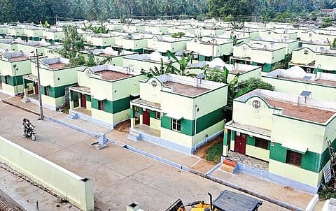 Houses build under the Green Houses Project scheme at Odanthurai panchayat | a raja