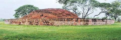 Buddhist stupa belonging to 3rd century BC in Amaravati in Guntur district | Express