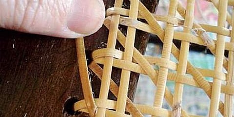 Introducing gen next to the art of weaving