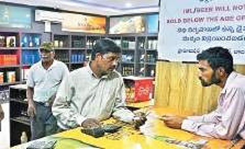 Currency ban gives liquor outlets a bad hangover in Andhra