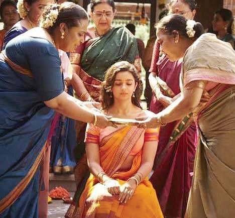 A still from the movie 2 States in which Alia Bhatt plays the role of a Tamil Brahmin