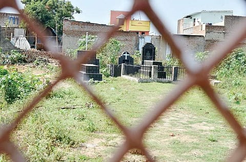 The Christian cemetery at TG Anna Nagar on Ayapakkam Road, Ambattur | p Jawahar