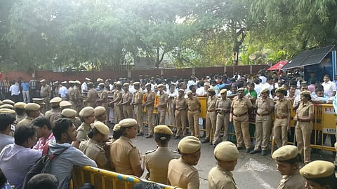 Tight security continues outside Apollo hospital where TN chief minister #Jayalalithaa is admitted. (Romani Agarwal | EPS)