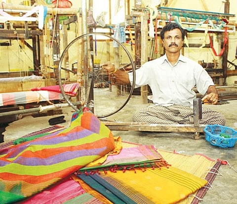 Weaving Wealth of Clothes from Waste, Organically