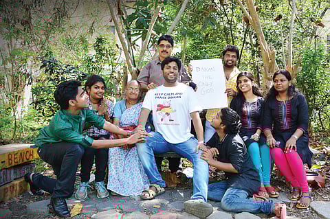 Playing the Cat and Super Mouse Game