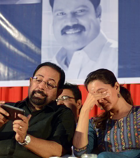 Film Fraternity Remembers the Comedy King