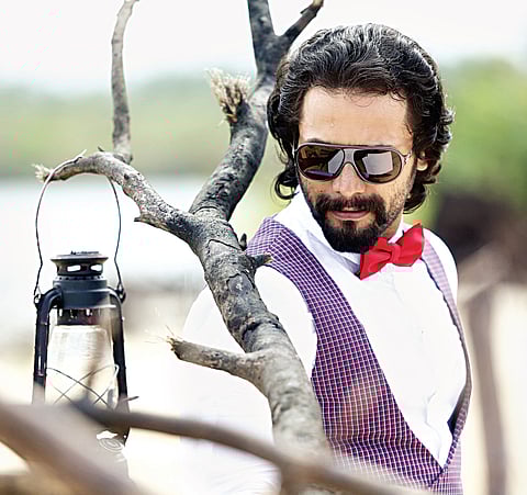 Alemari Santhu to Direct Sriimurali