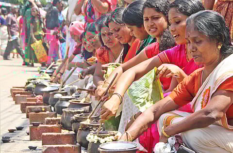 Devotees Celebrate Pongala at Pavakulam Shiva Temple